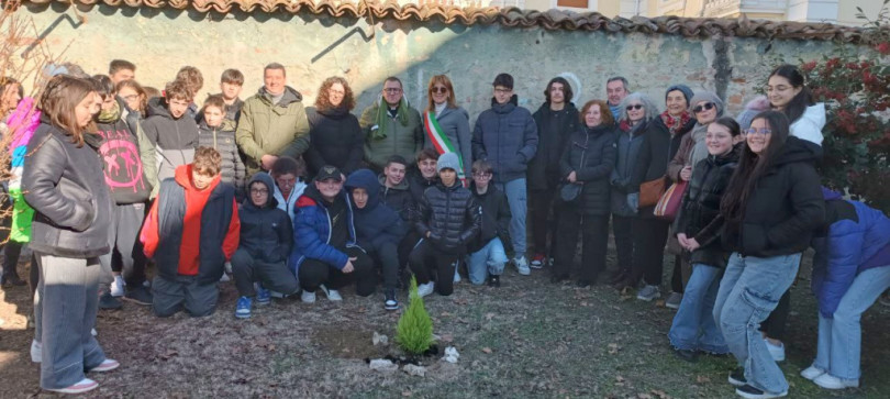 Piantumato l'albero alla memoria di Francesco Besso